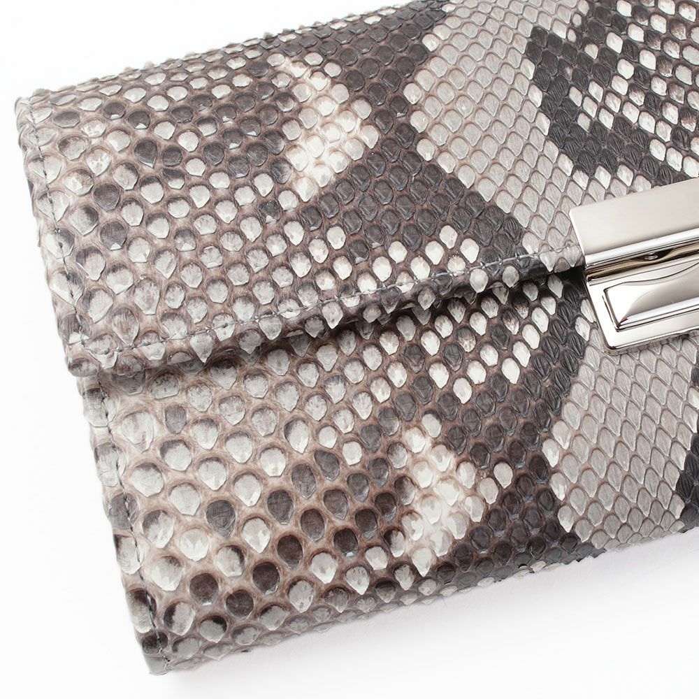 マットパイソン_マルタ_革